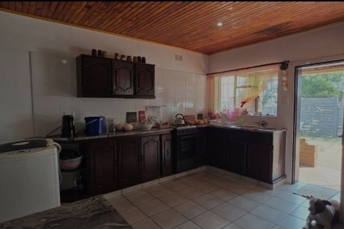 Lovely Newly Renovated 3-Bedroom House  Beautiful newly renovated 3-bedroom home available to rent! This lovely property offers comfortable living in a peaceful setting and is perfect for tenants looking for space, convenience, and value.  ? Property Features: 	•	3 Spacious bedrooms 	•	Newly renovated throughout 	•	Neat and modern finishes 	•	Pet-friendly ?? 	•	Situated on a shared plot/property 	•	Water and electricity included in the rent ??? 	•	Safe, comfortable, and very neat  This charming home is ideal for a small family, couple, or working professionals looking for a lovely place to call home.  ?? A must-see rental! ?? Contact today to arrange   NEW RENTAL AVAILABLE ?? Lovely newly renovated 3-bedroom house to rent! ?? Pet-friendly ?? Shared property/plot ?? Water & electricity included ?? Neat, spacious & very comfortable  A beautiful home in a peaceful setting – don’t miss out! ?? Contact now to view - Photo 3