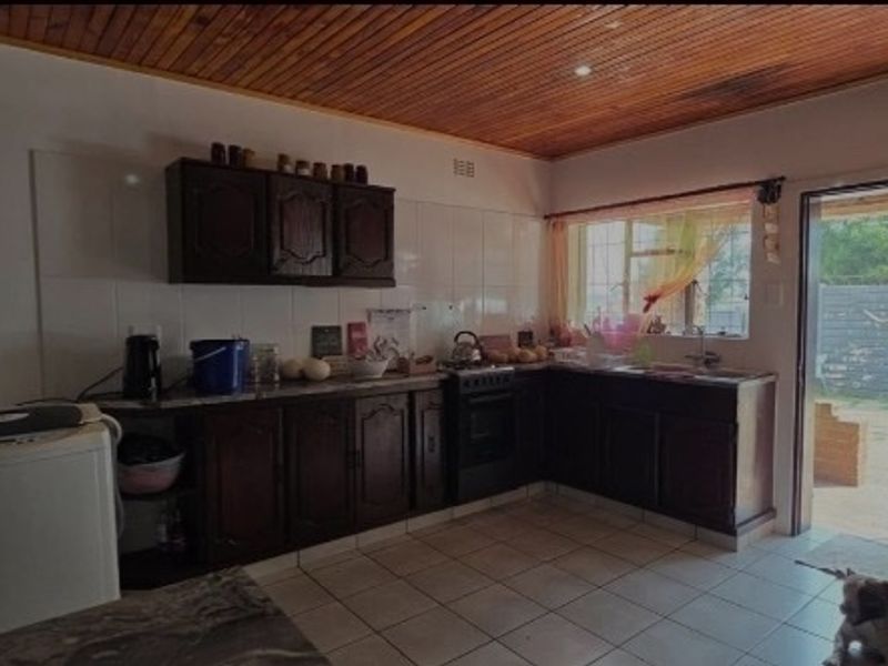 Lovely Newly Renovated 3-Bedroom House  Beautiful newly renovated 3-bedroom home available to rent! This lovely property offers comfortable living in a peaceful setting and is perfect for tenants looking for space, convenience, and value.  ? Property Features: 	•	3 Spacious bedrooms 	•	Newly renovated throughout 	•	Neat and modern finishes 	•	Pet-friendly ?? 	•	Situated on a shared plot/property 	•	Water and electricity included in the rent ??? 	•	Safe, comfortable, and very neat  This charming home is ideal for a small family, couple, or working professionals looking for a lovely place to call home.  ?? A must-see rental! ?? Contact today to arrange   NEW RENTAL AVAILABLE ?? Lovely newly renovated 3-bedroom house to rent! ?? Pet-friendly ?? Shared property/plot ?? Water & electricity included ?? Neat, spacious & very comfortable  A beautiful home in a peaceful setting – don’t miss out! ?? Contact now to view - Photo 3