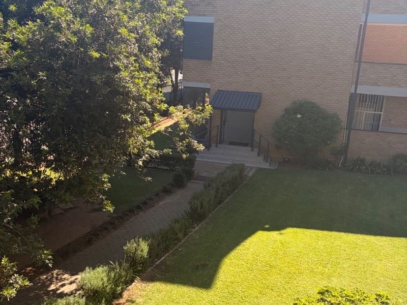 TO RENT | Lovely Spacious 3-Bedroom Townhouse  Beautiful and spacious 3-bedroom townhouse available to rent! Situated on the first floor in a very safe and secure complex, this lovely unit offers comfortable modern living with plenty of space.  ? Property Features: 	•	3 Spacious bedrooms 	•	Very big unit with generous living space 	•	Situated on the first floor 	•	Complex has an elevator for added convenience 	•	Safe and secure complex ?? 	•	Neat, lovely, and well-maintained 	•	Perfect for comfortable family living  This is a beautiful, spacious townhouse in a sought-after secure complex and is ideal for tenants looking for comfort, convenience, and peace of mind.  ?? Contact today to arrange - Photo 3