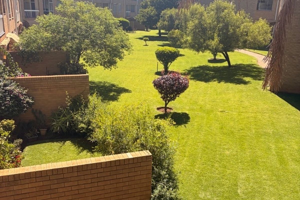 TO RENT | Lovely Spacious 3-Bedroom Townhouse  Beautiful and spacious 3-bedroom townhouse available to rent! Situated on the first floor in a very safe and secure complex, this lovely unit offers comfortable modern living with plenty of space.  ? Property Features: 	•	3 Spacious bedrooms 	•	Very big unit with generous living space 	•	Situated on the first floor 	•	Complex has an elevator for added convenience 	•	Safe and secure complex ?? 	•	Neat, lovely, and well-maintained 	•	Perfect for comfortable family living  This is a beautiful, spacious townhouse in a sought-after secure complex and is ideal for tenants looking for comfort, convenience, and peace of mind.  ?? Contact today to arrange - Photo 2