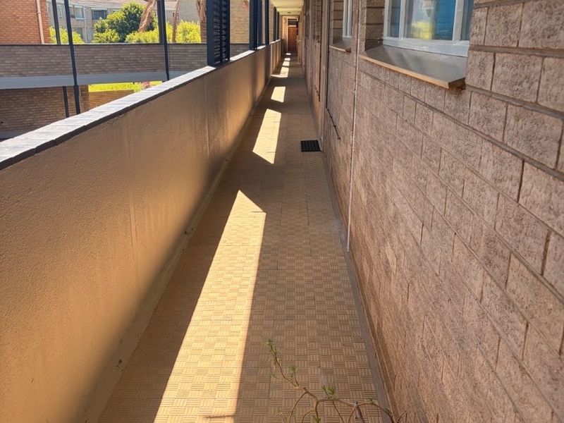 TO RENT | Lovely Spacious 3-Bedroom Townhouse  Beautiful and spacious 3-bedroom townhouse available to rent! Situated on the first floor in a very safe and secure complex, this lovely unit offers comfortable modern living with plenty of space.  ? Property Features: 	•	3 Spacious bedrooms 	•	Very big unit with generous living space 	•	Situated on the first floor 	•	Complex has an elevator for added convenience 	•	Safe and secure complex ?? 	•	Neat, lovely, and well-maintained 	•	Perfect for comfortable family living  This is a beautiful, spacious townhouse in a sought-after secure complex and is ideal for tenants looking for comfort, convenience, and peace of mind.  ?? Contact today to arrange - Photo 5