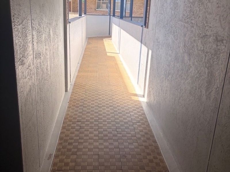 TO RENT | Lovely Spacious 3-Bedroom Townhouse  Beautiful and spacious 3-bedroom townhouse available to rent! Situated on the first floor in a very safe and secure complex, this lovely unit offers comfortable modern living with plenty of space.  ? Property Features: 	•	3 Spacious bedrooms 	•	Very big unit with generous living space 	•	Situated on the first floor 	•	Complex has an elevator for added convenience 	•	Safe and secure complex ?? 	•	Neat, lovely, and well-maintained 	•	Perfect for comfortable family living  This is a beautiful, spacious townhouse in a sought-after secure complex and is ideal for tenants looking for comfort, convenience, and peace of mind.  ?? Contact today to arrange - Photo 4