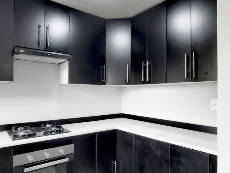 Modern Living Meets Sustainable Luxury in Reyno Ridge – 3 Bedroom Solar-Powered Home - Photo 6