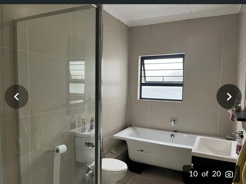 Modern Family Living in a Secure, Pet-Friendly Haven! - Photo 4