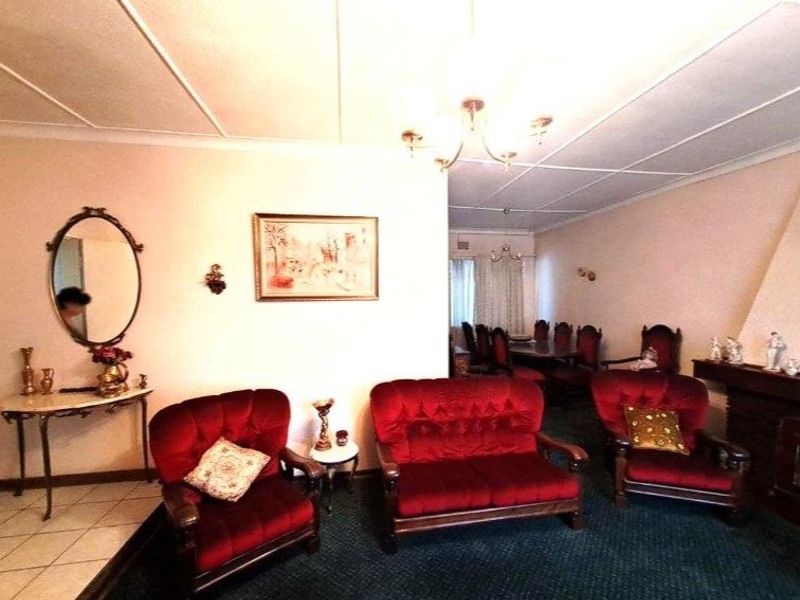 Affordable 3 Bedroom Home & Pool In Rustivia - Photo 8