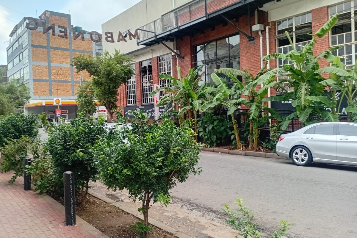 High Return 1 Bedroom investment in the heart of Maboneng - Photo 3