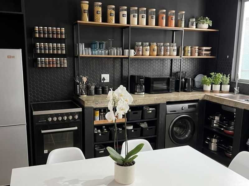 High Return 1 Bedroom investment in the heart of Maboneng - Photo 7