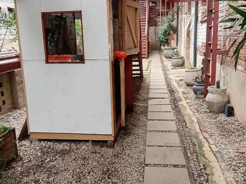 High Return 1 Bedroom investment in the heart of Maboneng - Photo 5