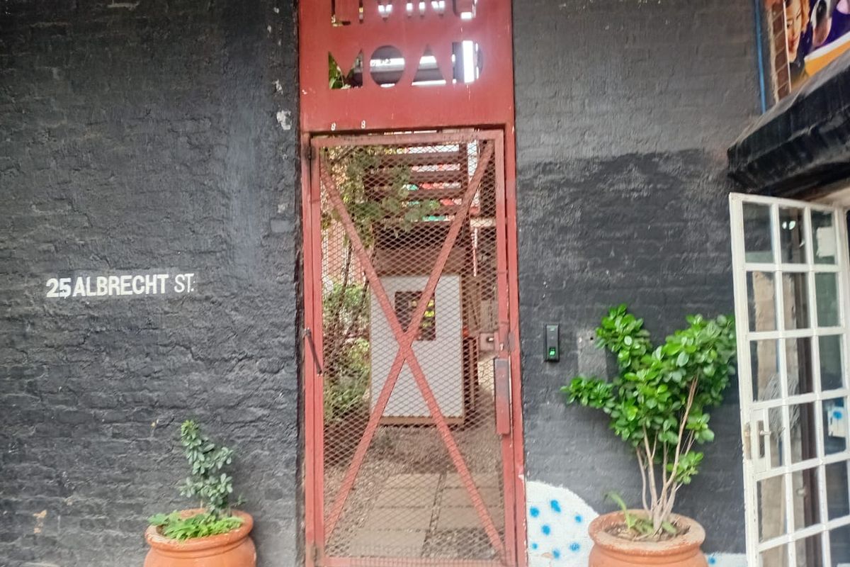 High Return 1 Bedroom investment in the heart of Maboneng - Photo 4