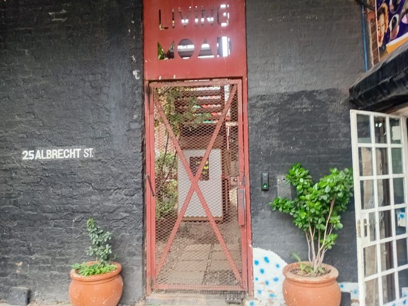 High Return 1 Bedroom investment in the heart of Maboneng - Photo 4