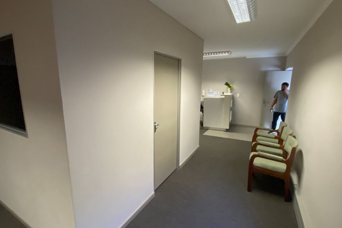 60m2 Commercial to Let  - Photo 3