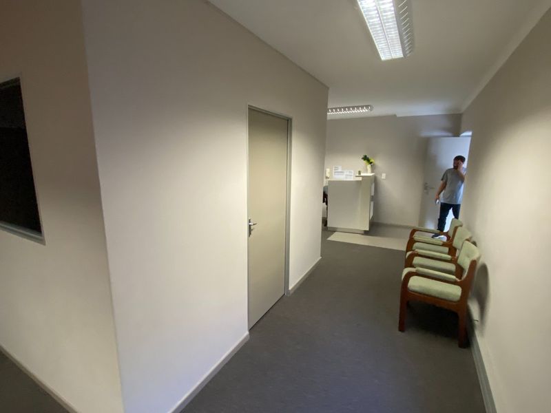 60m2 Commercial to Let  - Photo 3