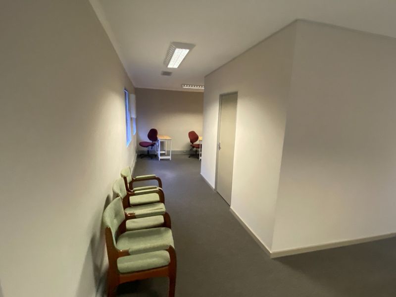 60m2 Commercial to Let  - Photo 6