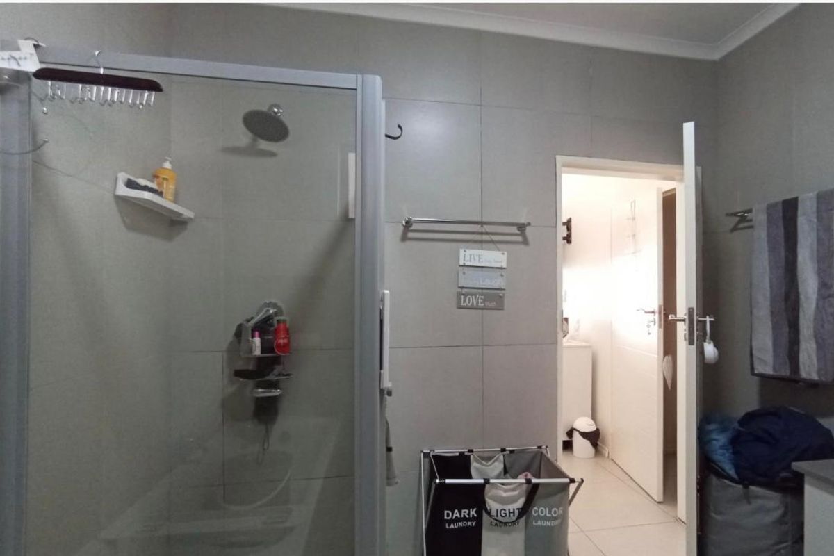 2 BEDROOM APARTMENT  - Photo 4
