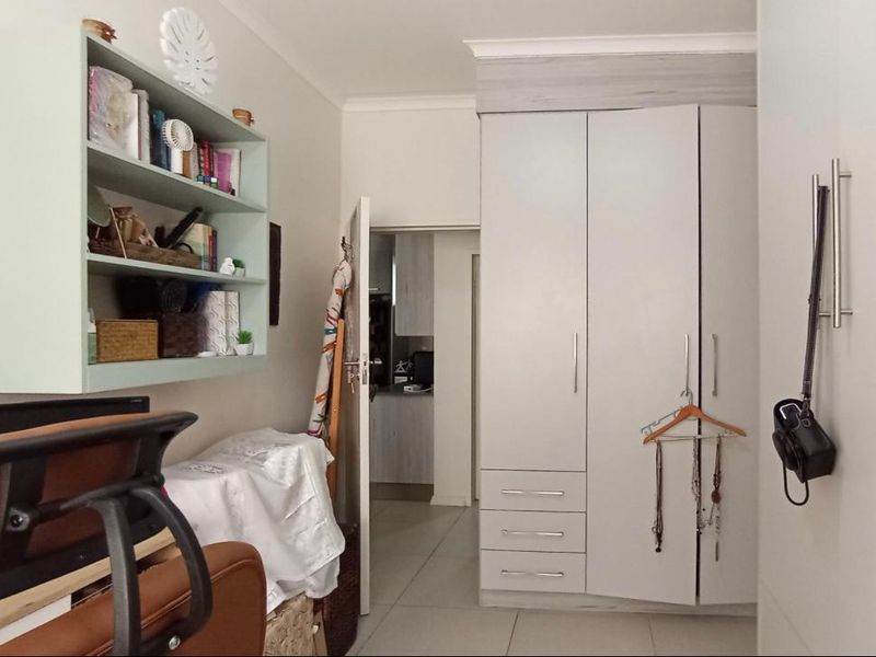 2 BEDROOM APARTMENT  - Photo 9