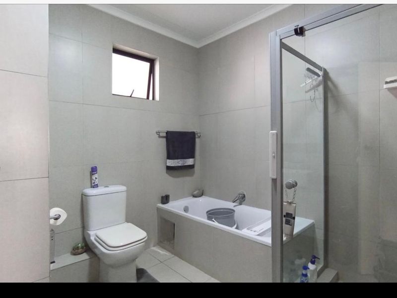 2 BEDROOM APARTMENT  - Photo 6