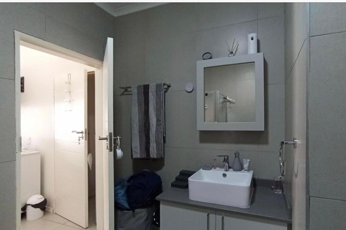 2 BEDROOM APARTMENT  - Photo 5