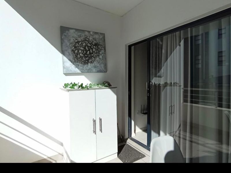 2 BEDROOM APARTMENT  - Photo 2