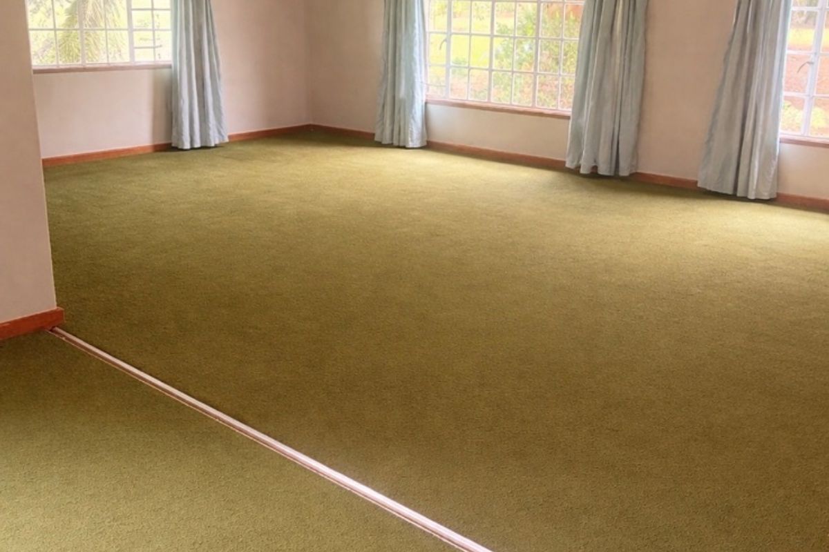 LOVELY 4-BEDROOM HOUSE TO RENT – WITH OPTION TO BUY! ??  Looking for space, security, and versatility? This lovely 4-bedroom home is situated on a plot and offers the perfect blend of comfort, safety, and extra value!  ? Property Features: 	•	4 Spacious bedrooms 	•	Very neat and well-maintained home 	•	Situated on a plot with plenty of space 	•	Very safe and secure 	•	Workshop on the property – ideal for storage, business use, hobbies, or extra workspace 	•	Peaceful and practical living environment  ?? BONUS: Option to buy available! Perfect for tenants who may want to make this beautiful property their forever home in the future.  ?? Ideal for a family looking for space, security, and added convenience.  ?? Don’t miss out on this unique opportunity – contact us today to arrange a viewing! - Photo 5