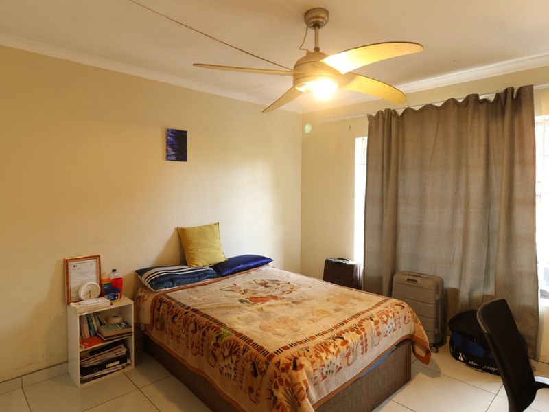 Secure, Stylish 3-Bed Home with Pool in Access-Controlled Estate - Photo 9