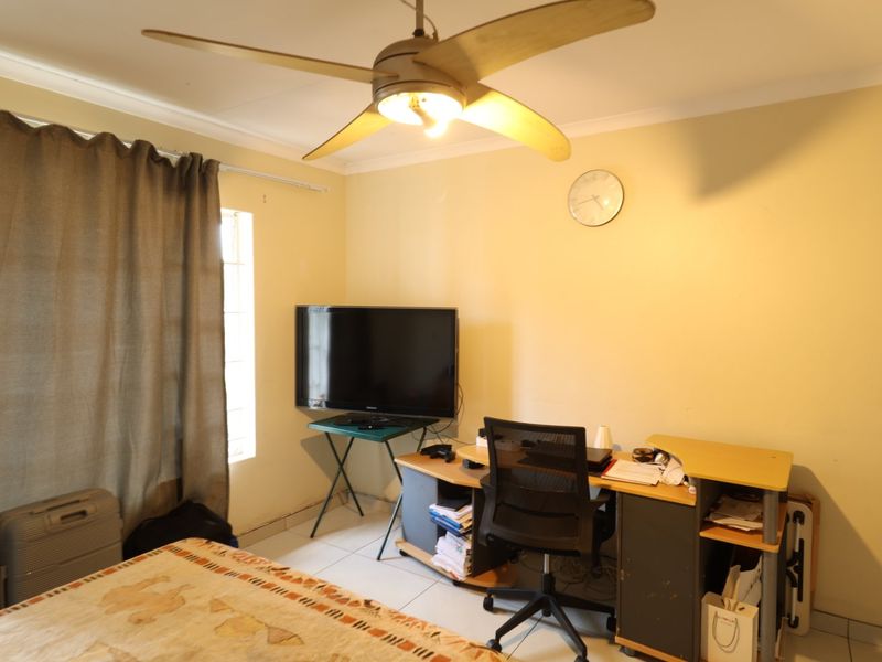 Secure, Stylish 3-Bed Home with Pool in Access-Controlled Estate - Photo 8