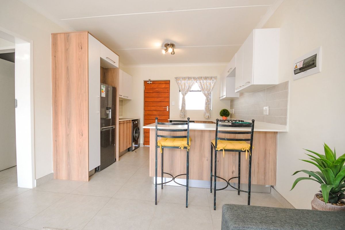 1 Bedroom, 1 Bathroom Apartment for sale in Founders Hill Crescent, Modderfontein! - Photo 3