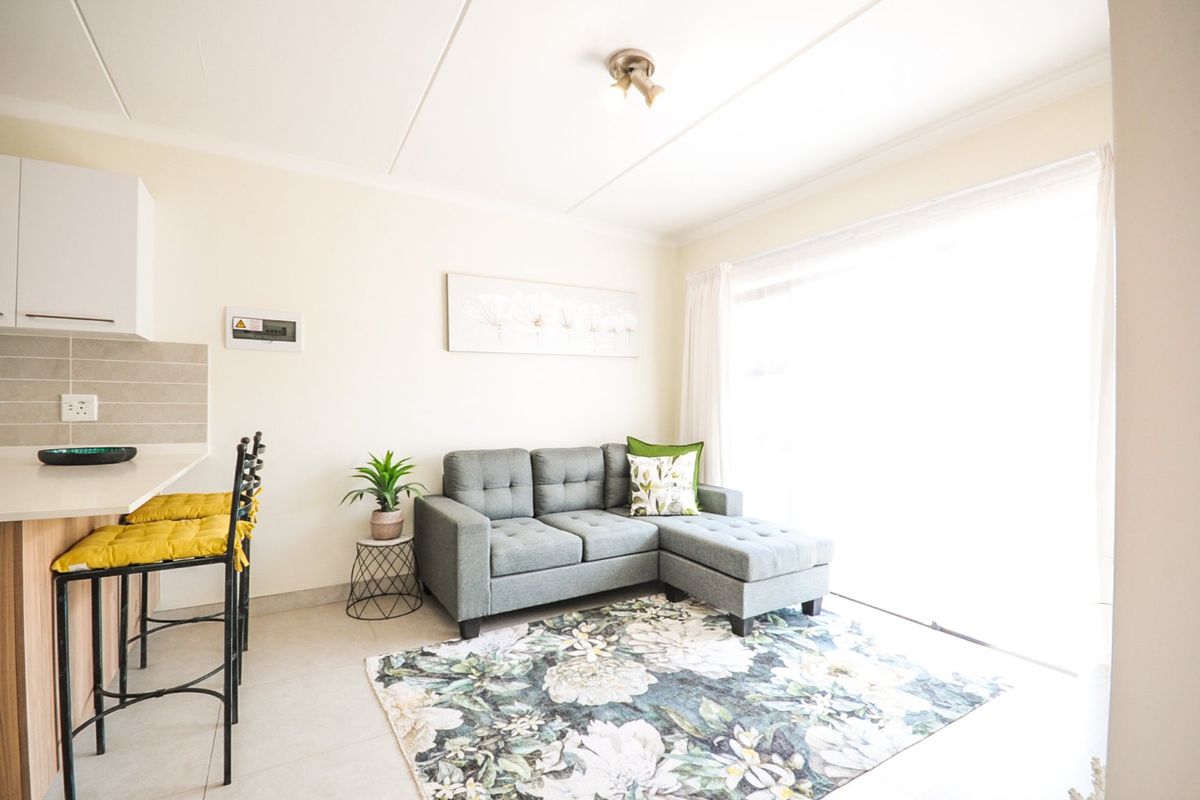 1 Bedroom, 1 Bathroom Apartment for sale in Founders Hill Crescent, Modderfontein! - Photo 4