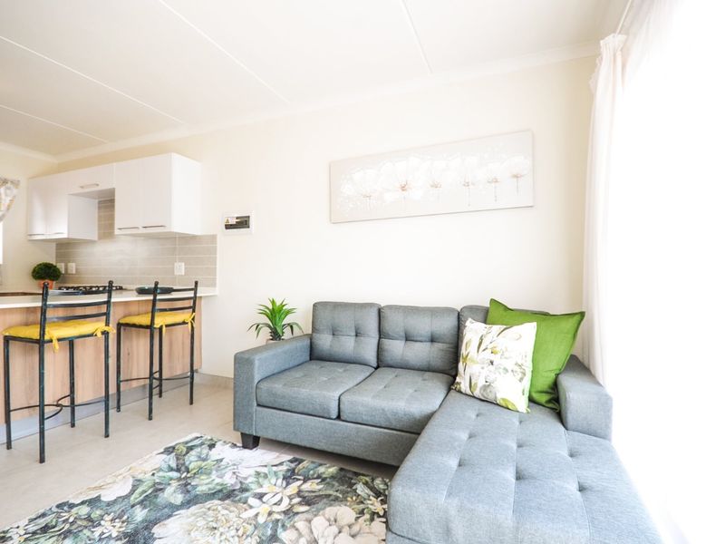 1 Bedroom, 1 Bathroom Apartment for sale in Founders Hill Crescent, Modderfontein! - Photo 5