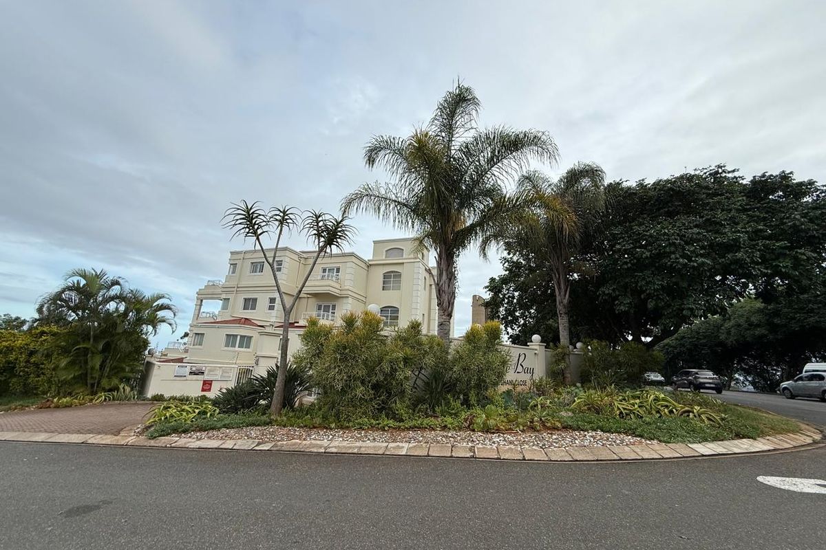 La Lucia Ridge - Spacious apartment in 24 hour security complex- - Photo 2