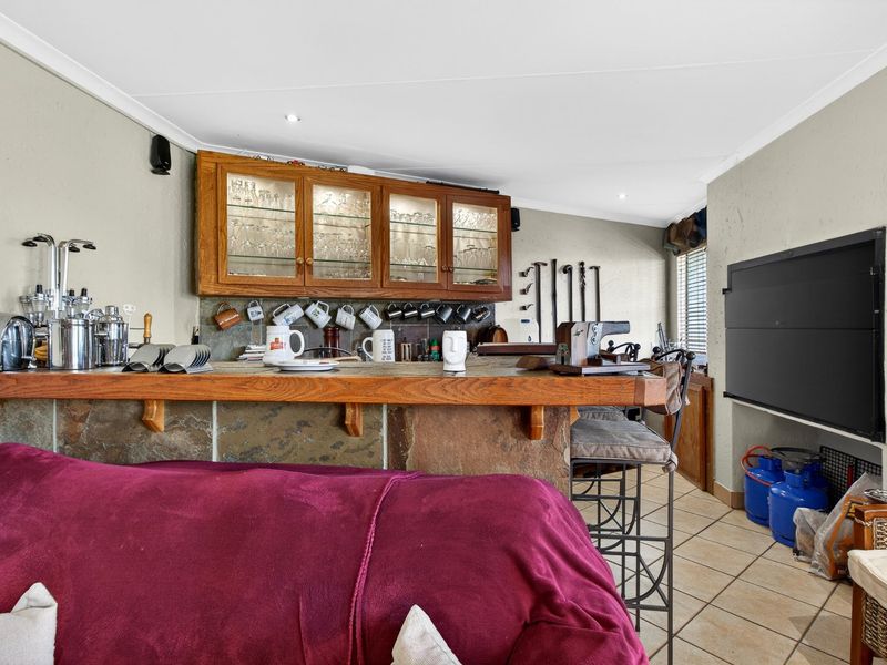 LIFESTYLE ESTATE LIVING 3 BEDROOM HOUSE IN SECURE COMPLEX - Photo 6