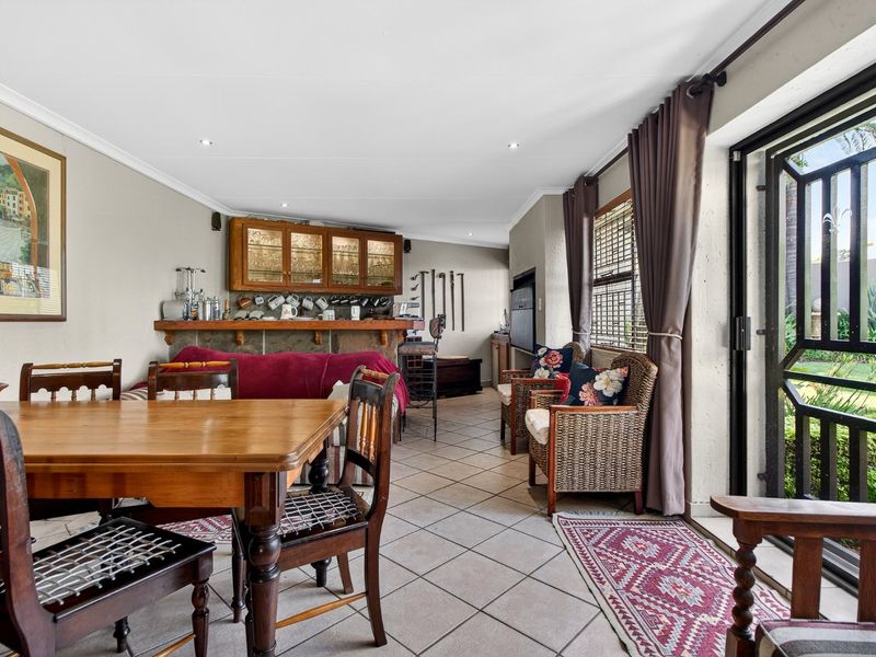 LIFESTYLE ESTATE LIVING 3 BEDROOM HOUSE IN SECURE COMPLEX - Photo 4