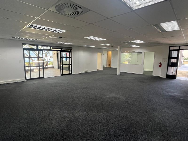 202m2 Commercial Space to Let  - Photo 3