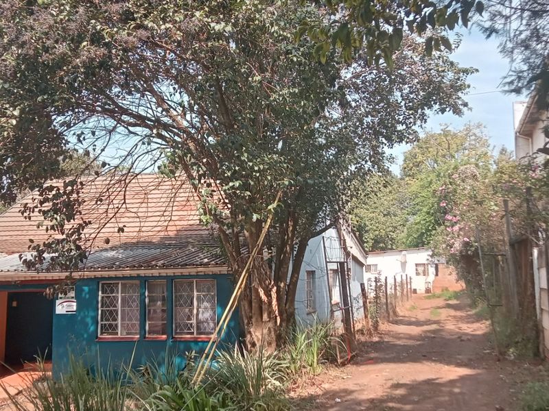 House forsale - Photo 2