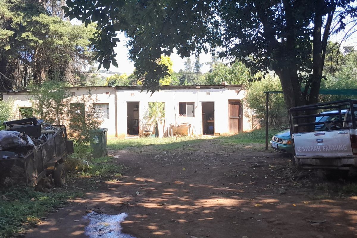 House forsale - Photo 3