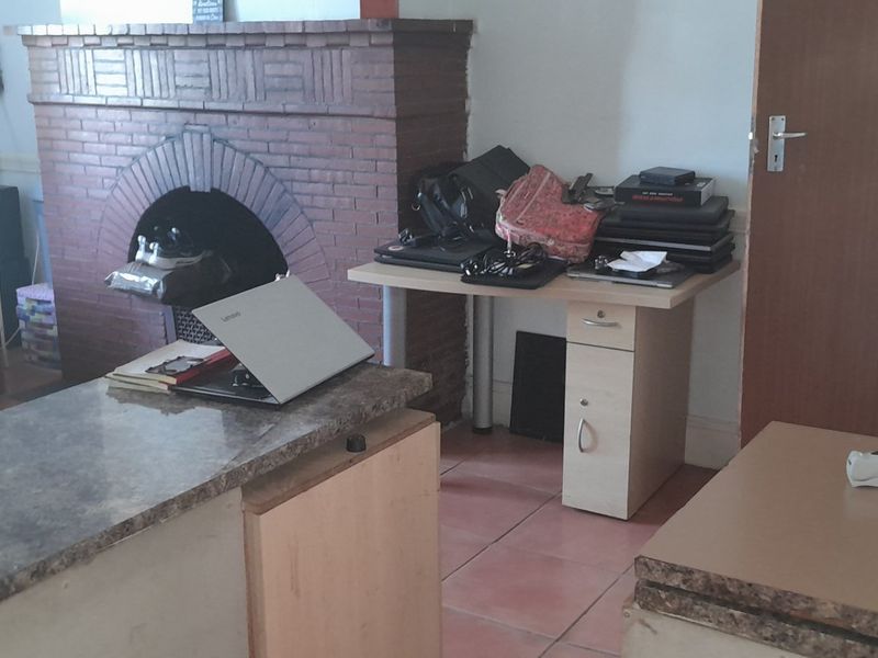 House forsale - Photo 5