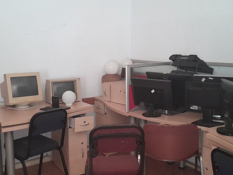 House forsale - Photo 6