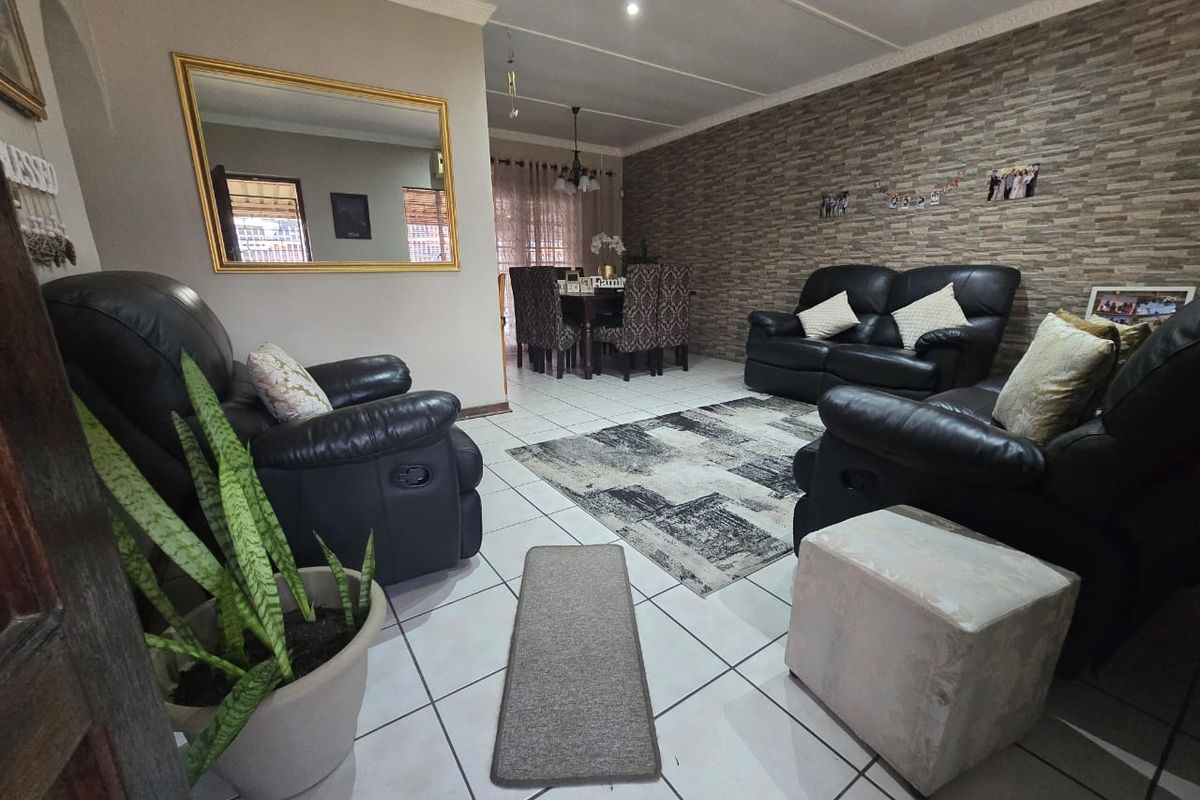 Your Family’s Next Chapter Starts Here. - Photo 2