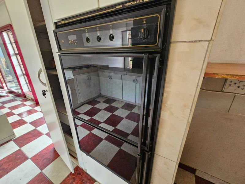 A 4 bedroom 1 Bathroom cottage for rent in Erasmia  - Photo 7