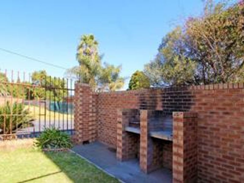 FULLY TENANTED COMPLEX of 24 Apartments  FOR SALE IN KEMPTON PARK! ?? - Photo 2
