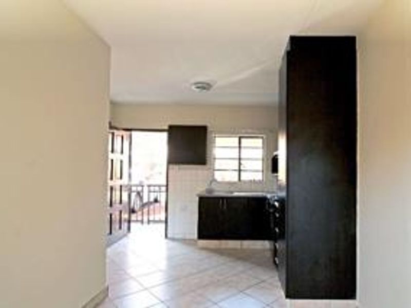 FULLY TENANTED COMPLEX of 24 Apartments  FOR SALE IN KEMPTON PARK! ?? - Photo 4