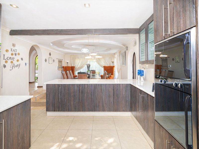 IDEAL HOME AWAITS A LOVING FAMILY - Photo 5