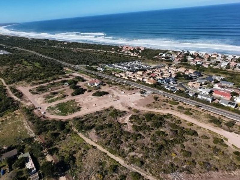 Live Where Others Holiday | Secure Lifestyle Estate | Exceptional Investment in Groenkloof Seesig - Photo 1