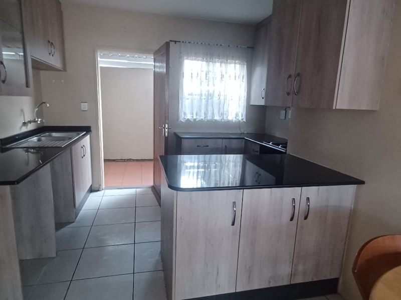 A Home Ready For It's Next Chapter... - Photo 4