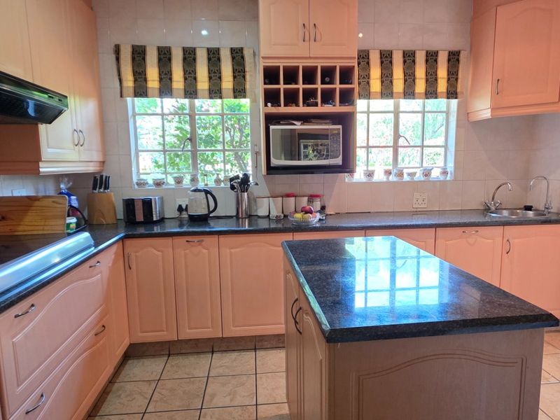 Where Family Living Feels Like a Vacation - Photo 6