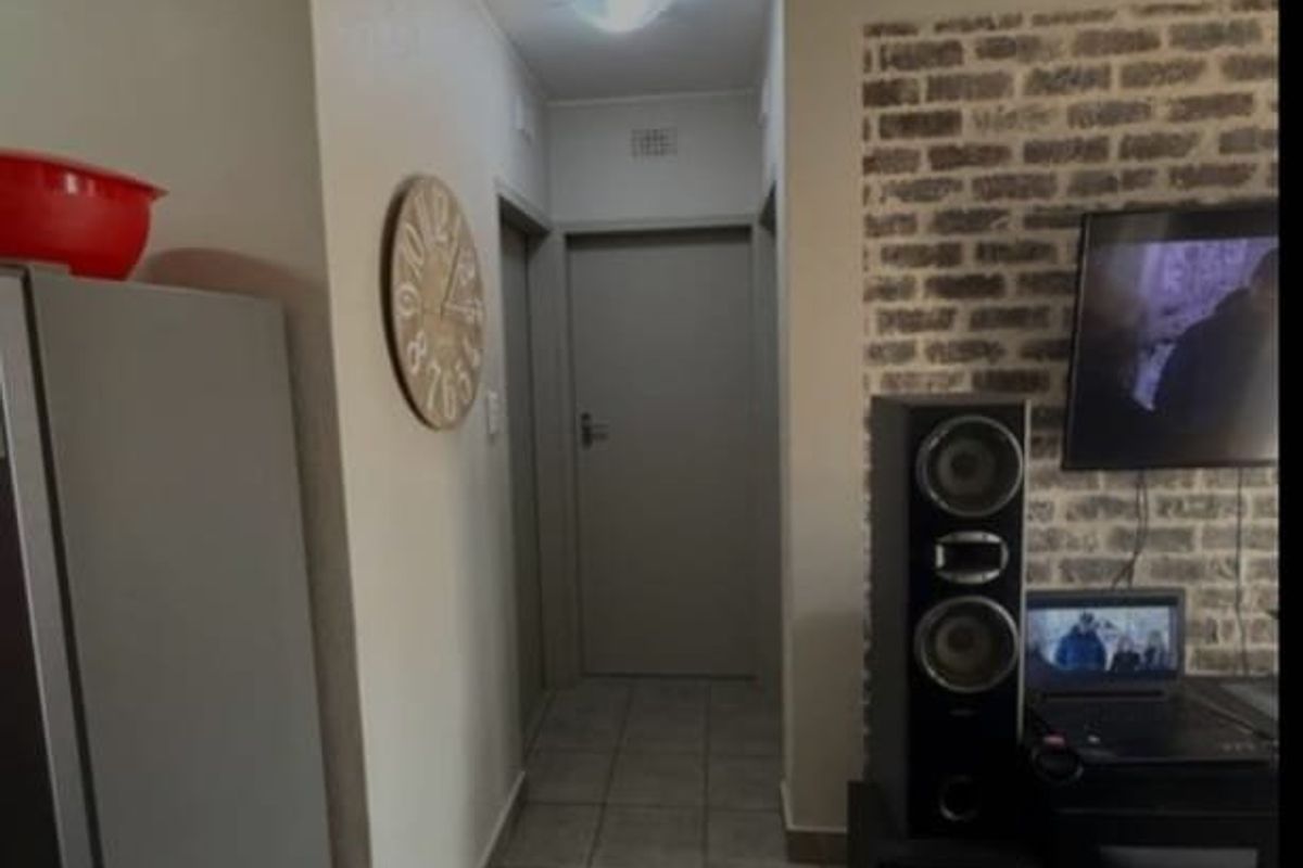 2 bedroom Apartment For sale in Lotus garden  - Photo 2