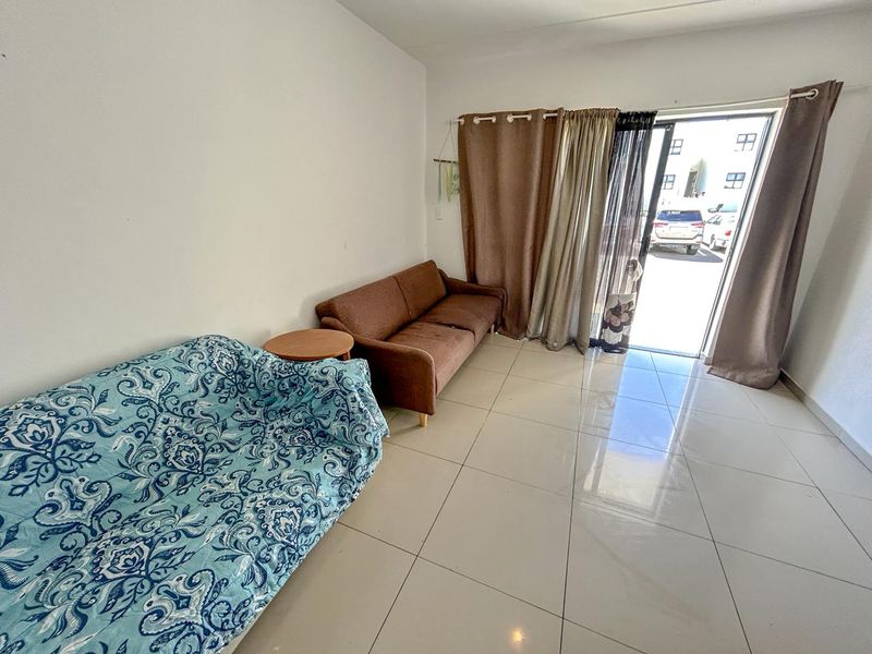 Modern Apartment Living | Well-Priced in Seascape Mews ON SHOW BY APPOINTMENT  - Photo 4