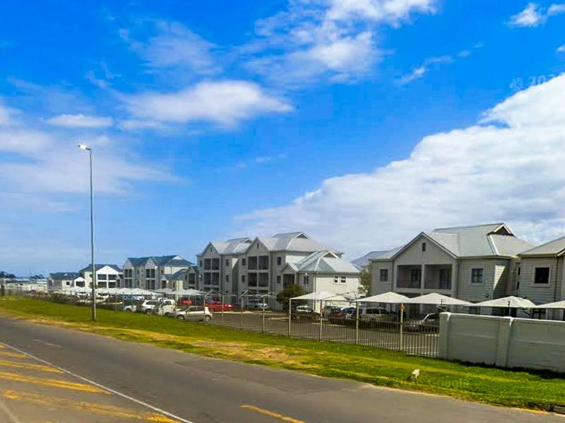 Modern Apartment Living | Well-Priced in Seascape Mews ON SHOW BY APPOINTMENT  - Photo 6