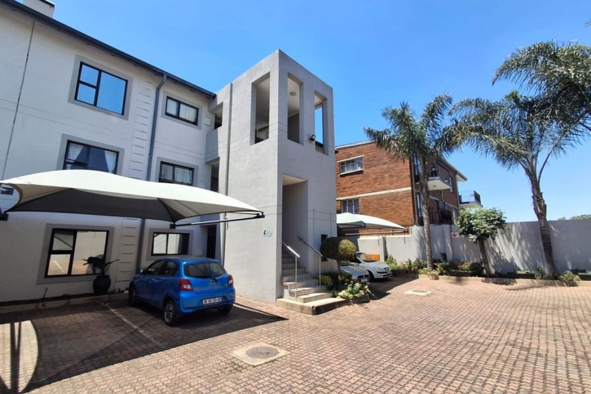 Stylish & Spacious 1-Bedroom Flat with Enclosed Balcony – Great Value! - Photo 4