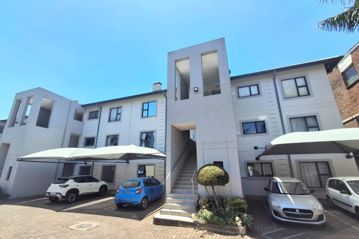 Stylish & Spacious 1-Bedroom Flat with Enclosed Balcony – Great Value! - Photo 3