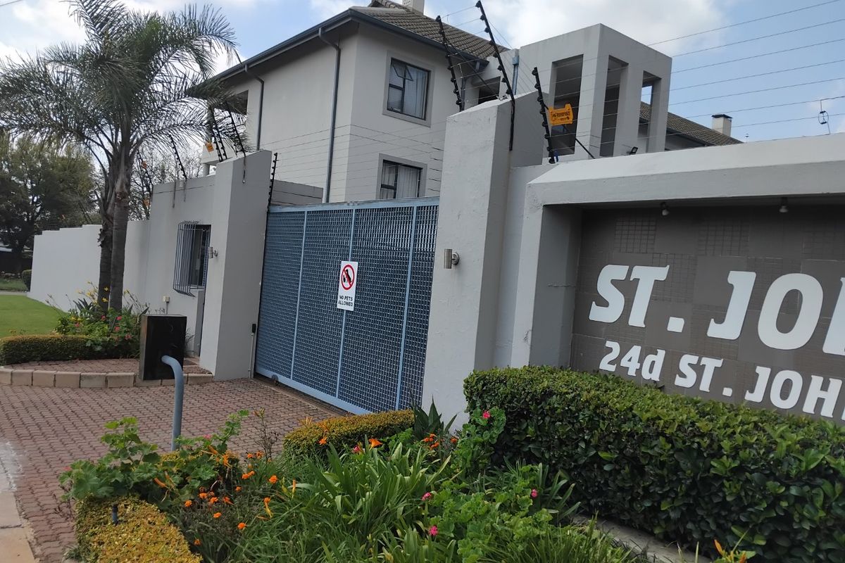 Stylish & Spacious 1-Bedroom Flat with Enclosed Balcony – Great Value! - Photo 2